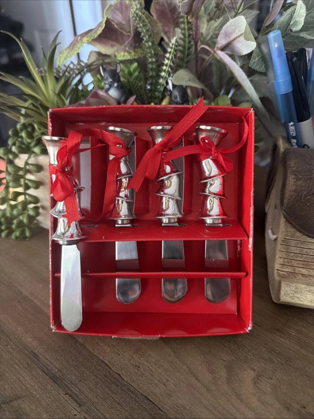 Boston Warehouse Silver Bells Holiday Spreaders Set of 4 - NIB